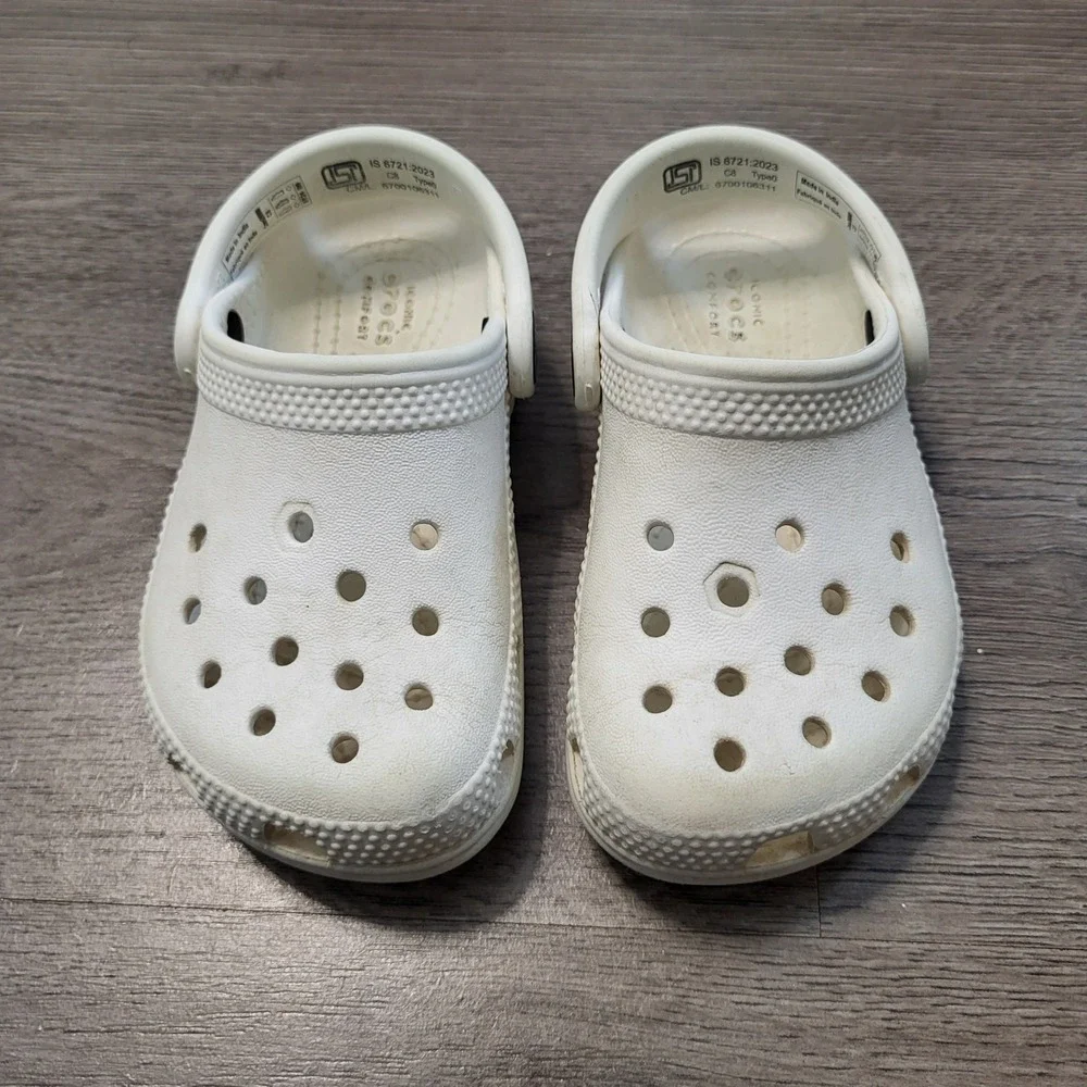 Crocs Classic Clog White Kids Toddler Size C8 Slip On Water Shoes Lightweight